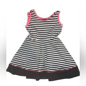 Stylish Kids Blqck and white Dress with Pink Trim 5 yrs old
